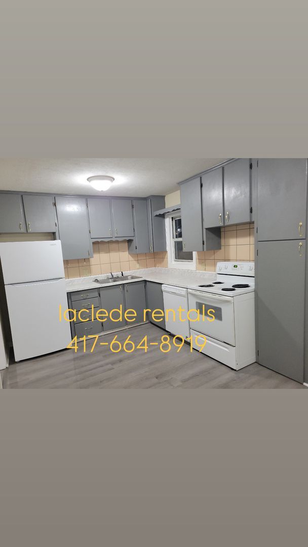 Building Photo - SPRING SPECIAL $850 RENT FOR THE 1ST MONTH !!!!!!