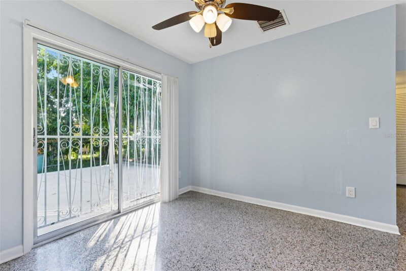 Building Photo - 7101 N Howard Ave