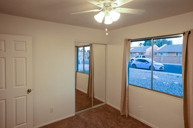 Building Photo - 328 E Dunbar Dr