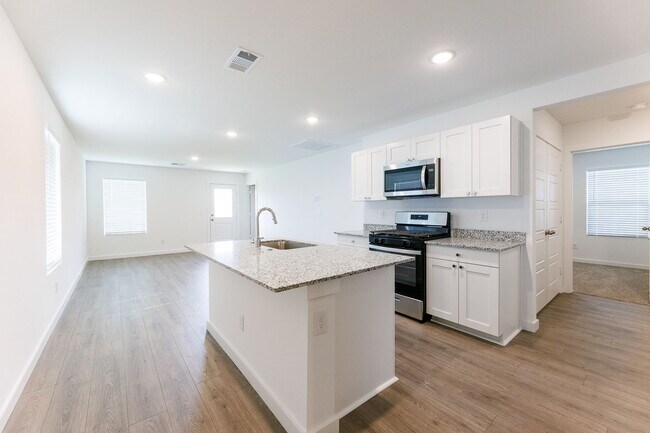 Building Photo - Brand new home in Overlook West!