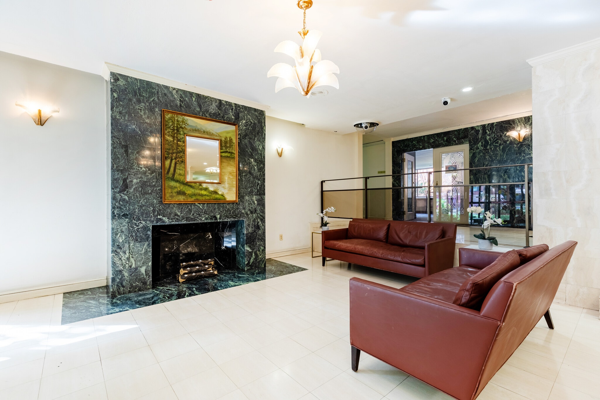 Building Photo - 1121 ARLINGTON