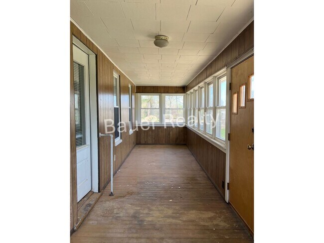 Building Photo - Renovated Three Bedroom Home