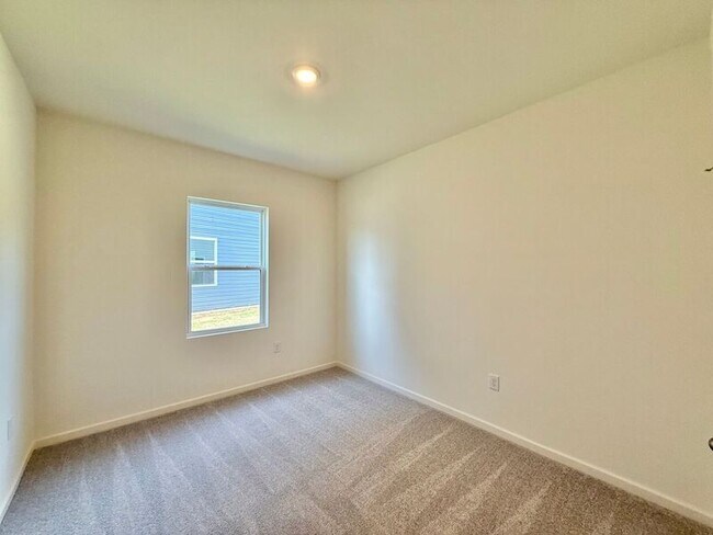 Building Photo - 199 Bedstone Wy