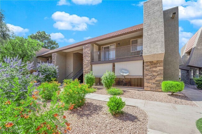 Primary Photo - 5242 River Glen Dr