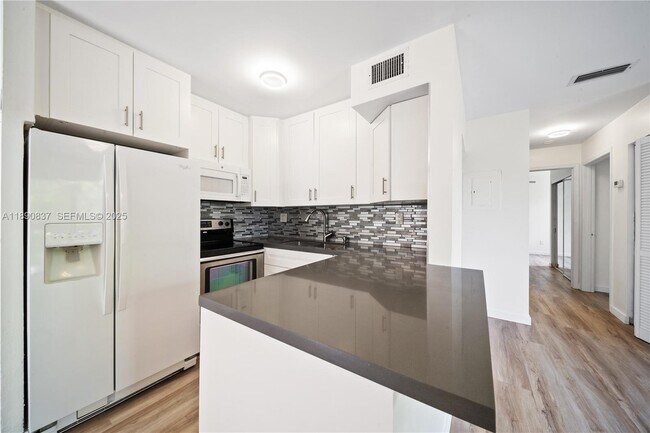 Building Photo - 485 NW 210th St