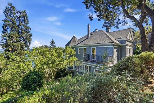 Building Photo - 172 Bella Vista Ave