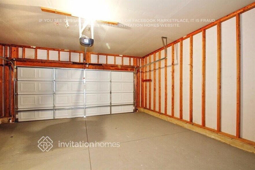 Building Photo - 11626 Long Forest Dr