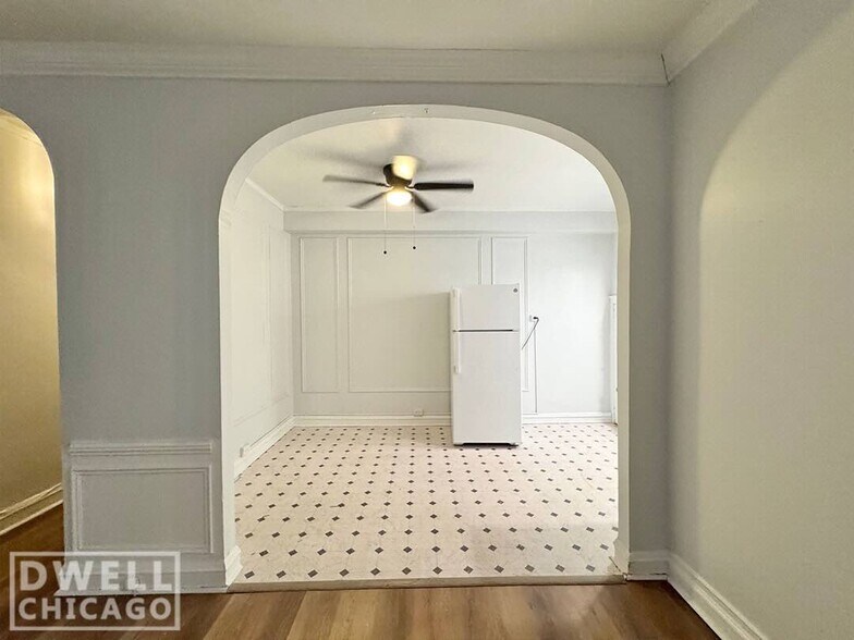 Building Photo - 2341 N Commonwealth Ave