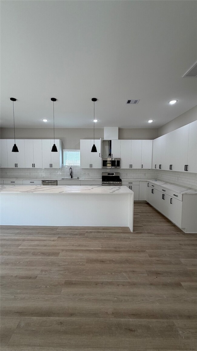 Building Photo - 2615 Piemonte Ave