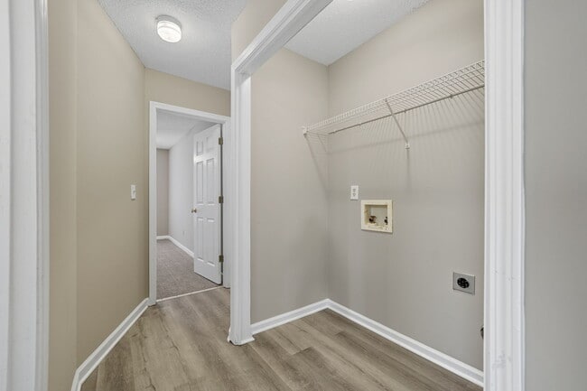 Building Photo - 273 Cottonwood Creek Cir