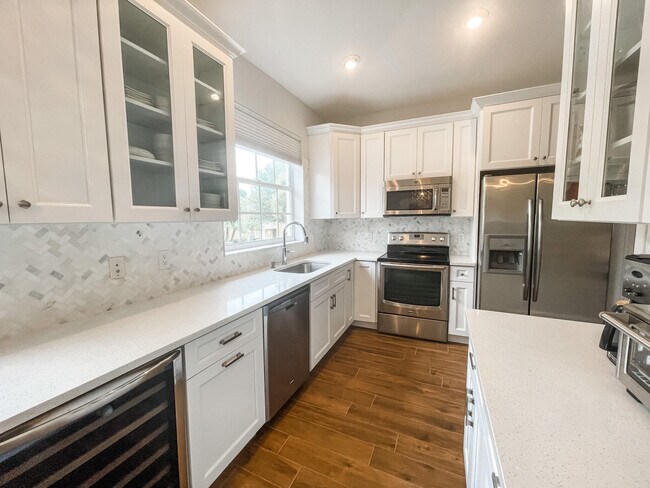 Building Photo - 8402 Mulligan Cir