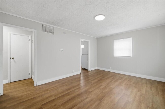 Building Photo - 3105 Adams St