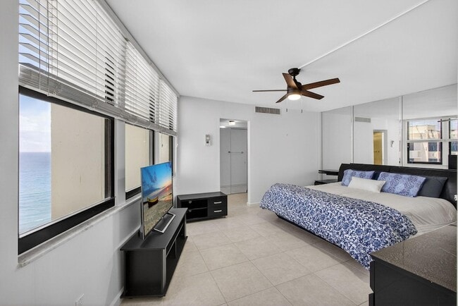 Building Photo - 2800 N Ocean Dr