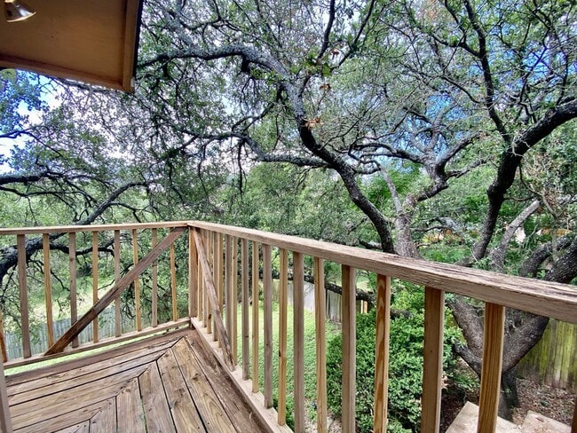Building Photo - 7219 Scenic Brook Dr
