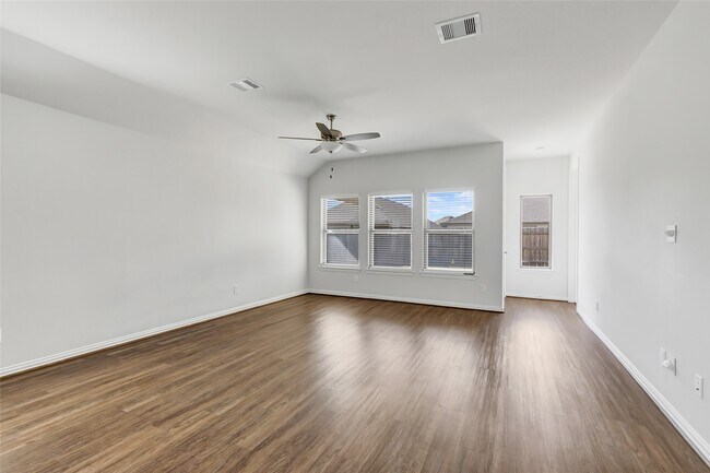 Building Photo - 15419 Kirkdell Bend Dr