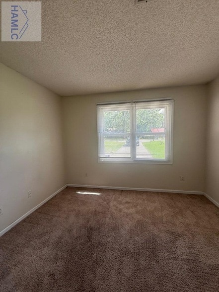 Building Photo - 814 Kelly Dr
