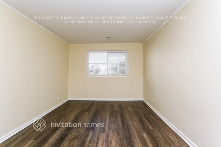 Building Photo - 233 Whitewater Dr