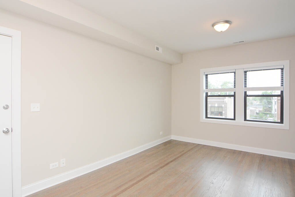 Building Photo - 3407 W Fullerton Ave