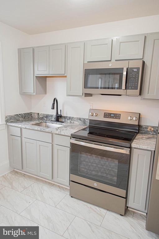 Building Photo - 308 N Division St