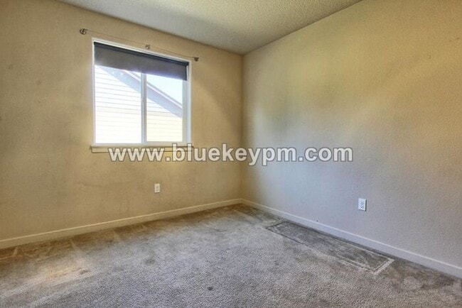 Building Photo - 3 Bed, 2 Bath Home in Battle Ground
