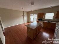 Building Photo - 13820 Hill St