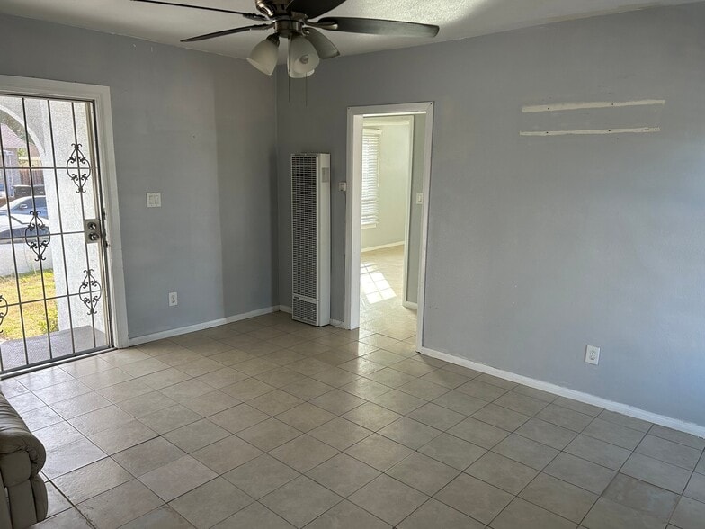 Building Photo - 6835 Newell St