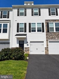 Building Photo - 737 Peony Ln