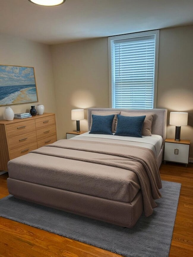 Building Photo - Large Bright  1 Bedroom Apartment