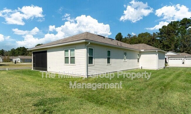 Building Photo - 12706 Grn Mdw Dr