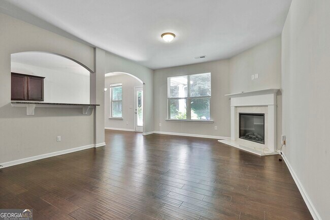 Building Photo - 240 Stillwood Dr