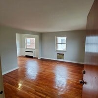 Building Photo - 1793 Crest Hill Ave