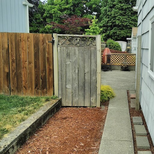 Building Photo - $2495.00 North End Rambler - 4 bedroom 1 b...