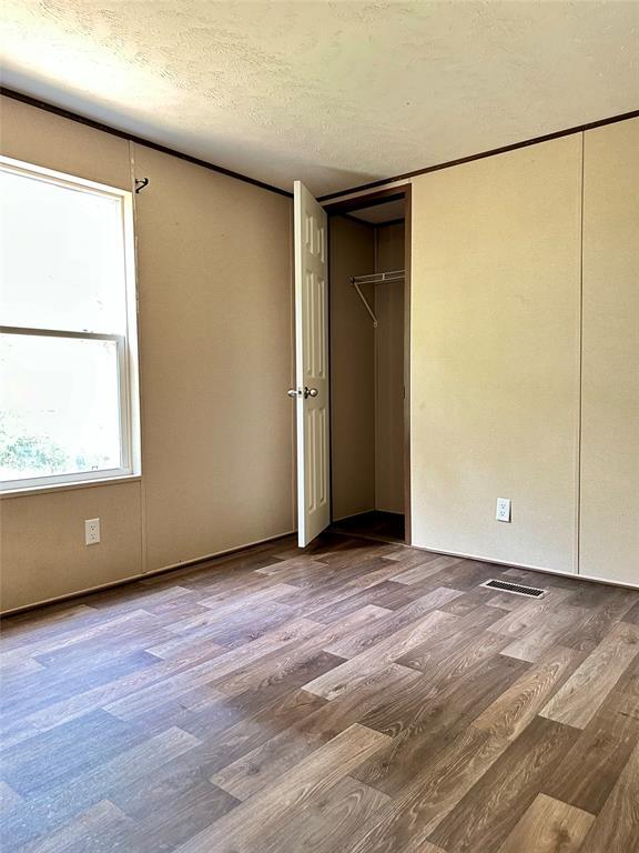 Building Photo - 104 Shoshoni Dr