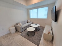 Building Photo - 190 SW 8th St