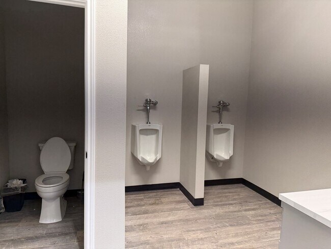 Building Photo - 2107 W 83rd St