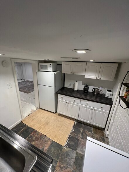 Building Photo - 1310 I St NE