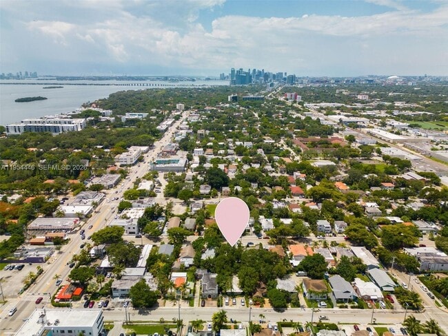 Building Photo - 555 NE 70th St