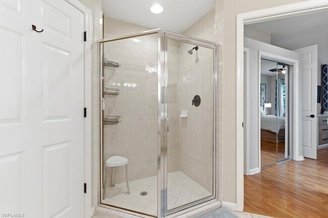 Building Photo - 10040 Valiant Ct