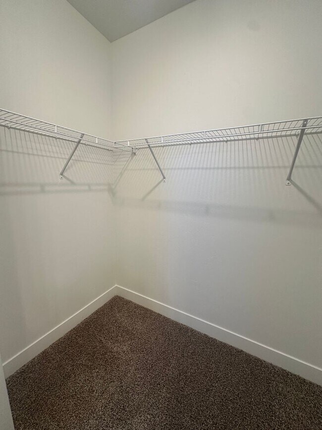 Building Photo - BRAND NEW Condo in Herriman!!!