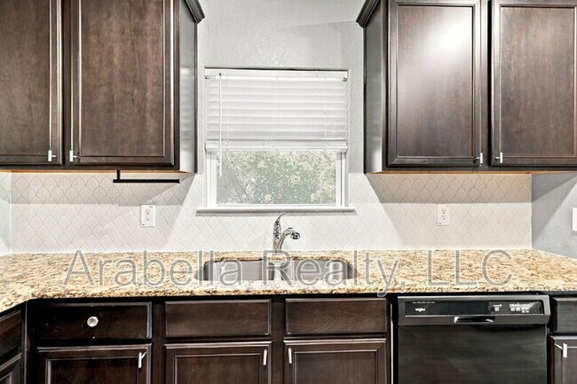 Building Photo - 11641 Claudette St