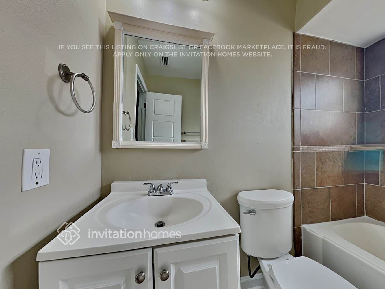 Building Photo - 15924 Eagle River Way