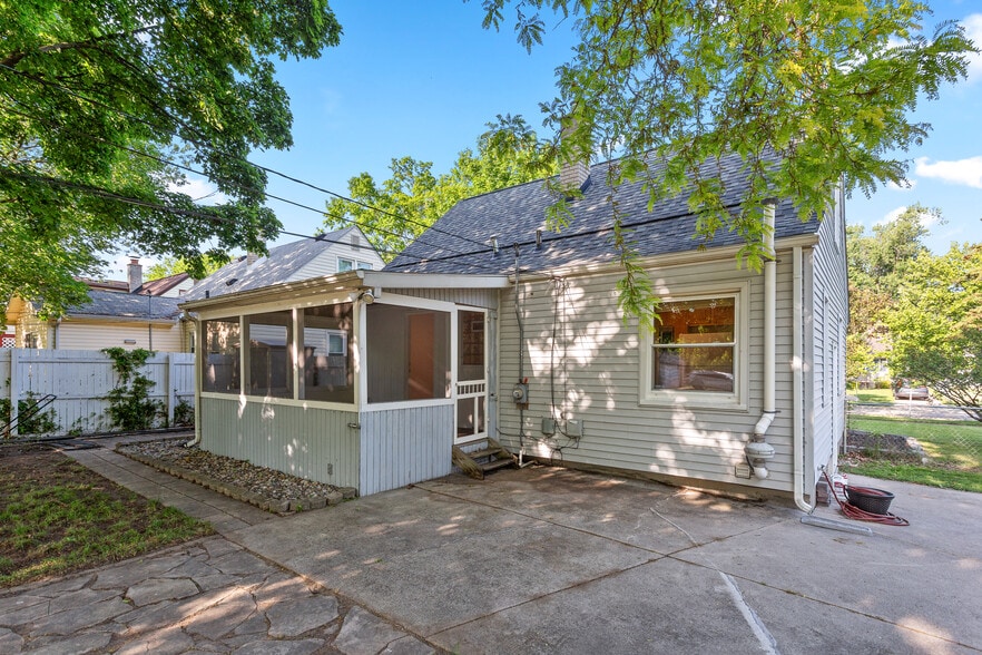 Building Photo - 3403 Woodland Ave