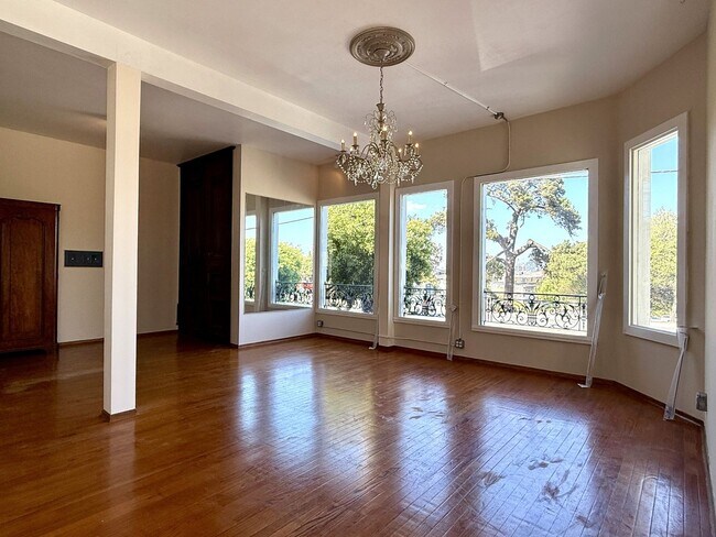 Building Photo - Gorgeous studio for rent in Sausalito!