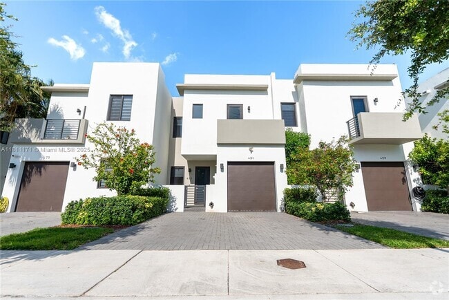 Building Photo - 481 SW 91st Ct