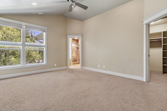 Building Photo - 4300 N Chapala Way