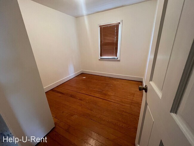 Building Photo - 2 br, 1 bath House - 1443 N Canyon St