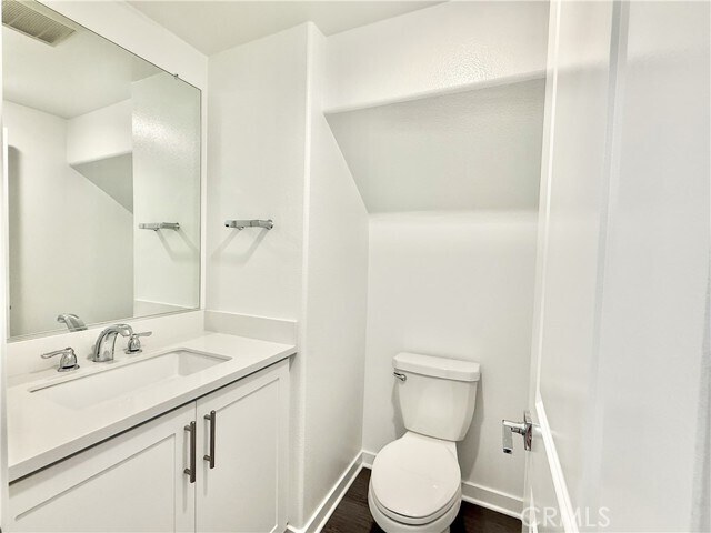 Building Photo - 2625 E Forest Paseo