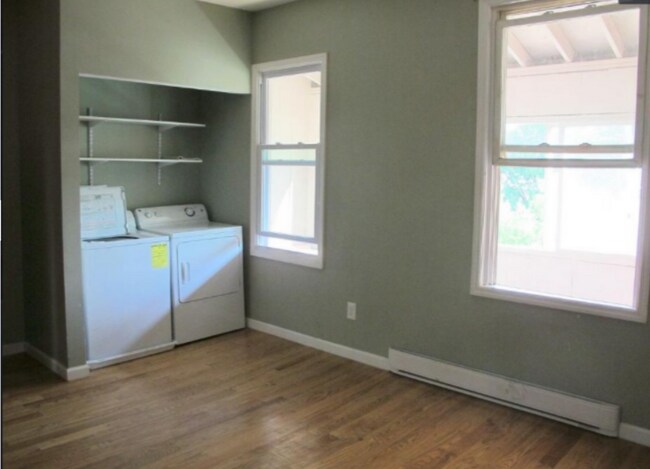 Building Photo - 178 Western Ave