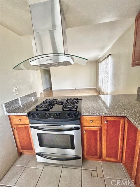 Building Photo - 108 E Avenida San Gabriel