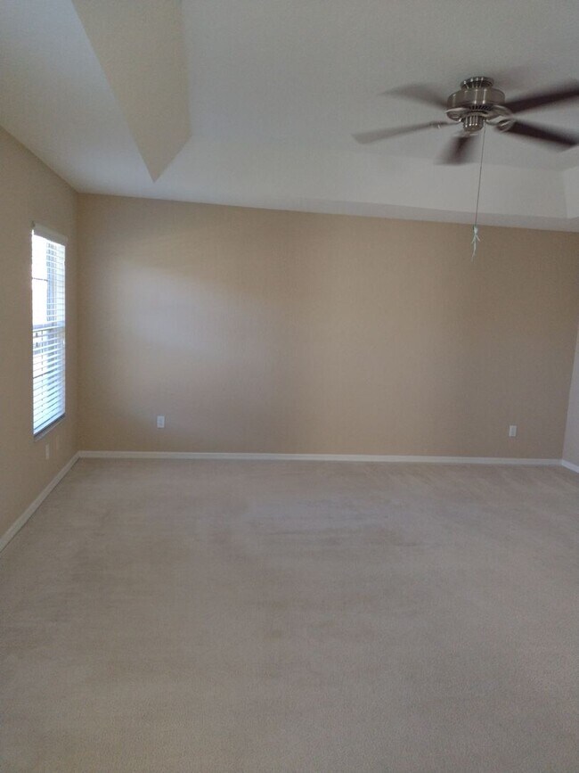 Building Photo - Beautiful home in Stonecrest